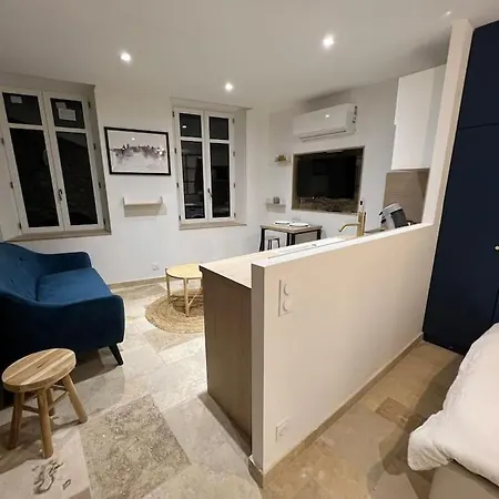 Le Merveilleux Voyage, Clim Apartment